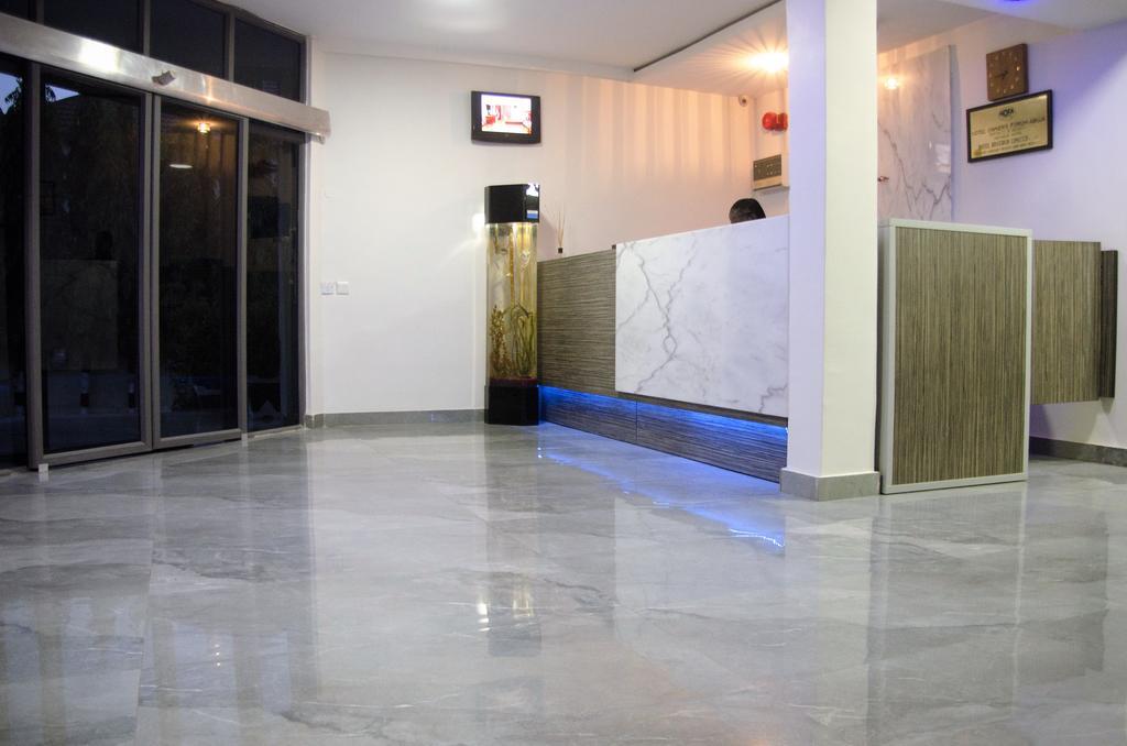 Hotel Rosebud Абуджа Екстериор снимка