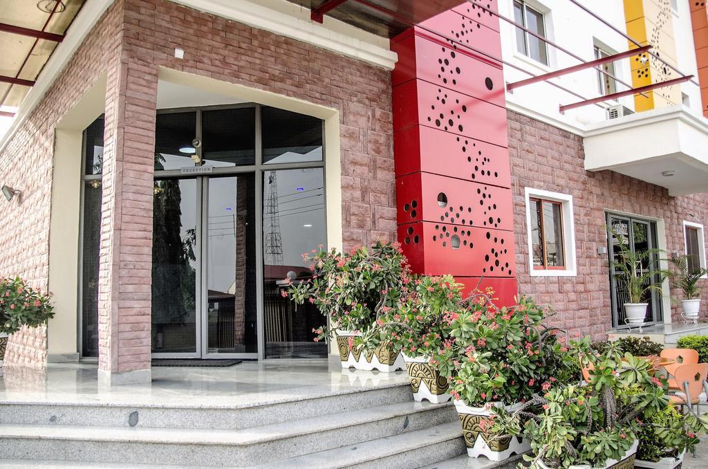 Hotel Rosebud Абуджа Екстериор снимка