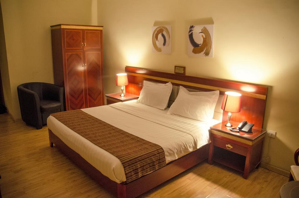 Hotel Rosebud Абуджа Екстериор снимка