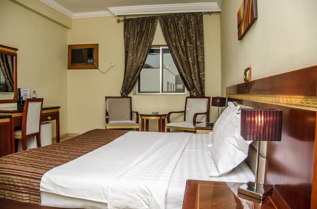 Hotel Rosebud Абуджа Екстериор снимка