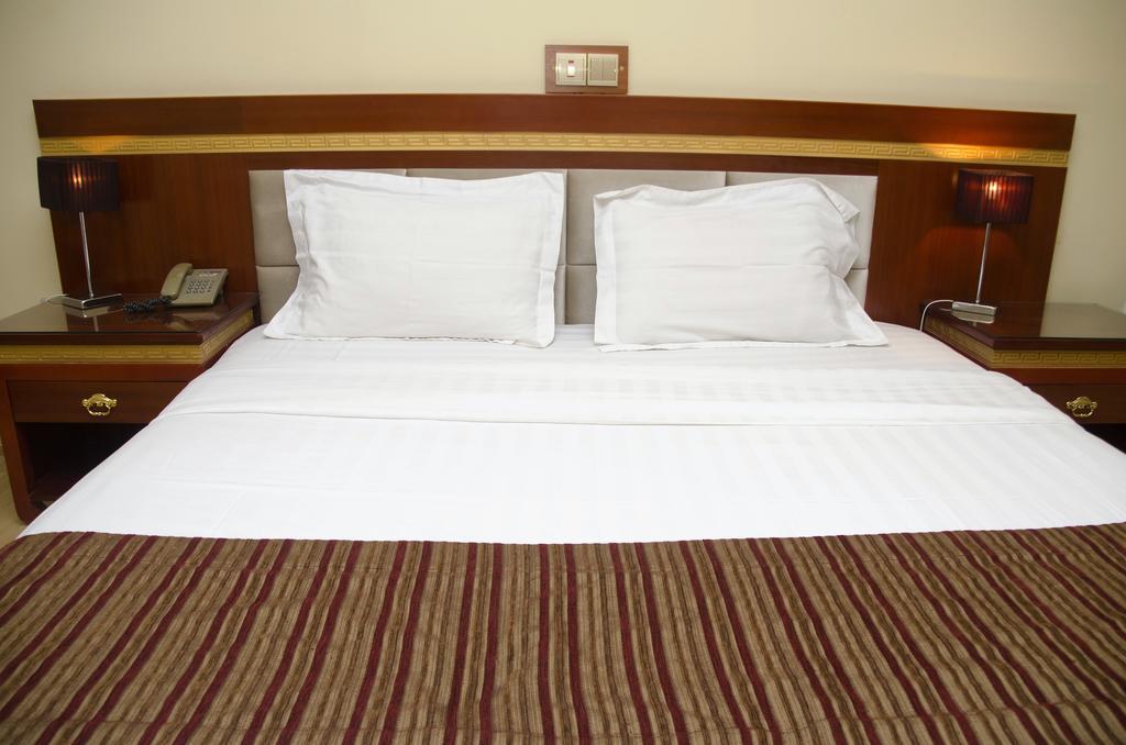 Hotel Rosebud Абуджа Екстериор снимка