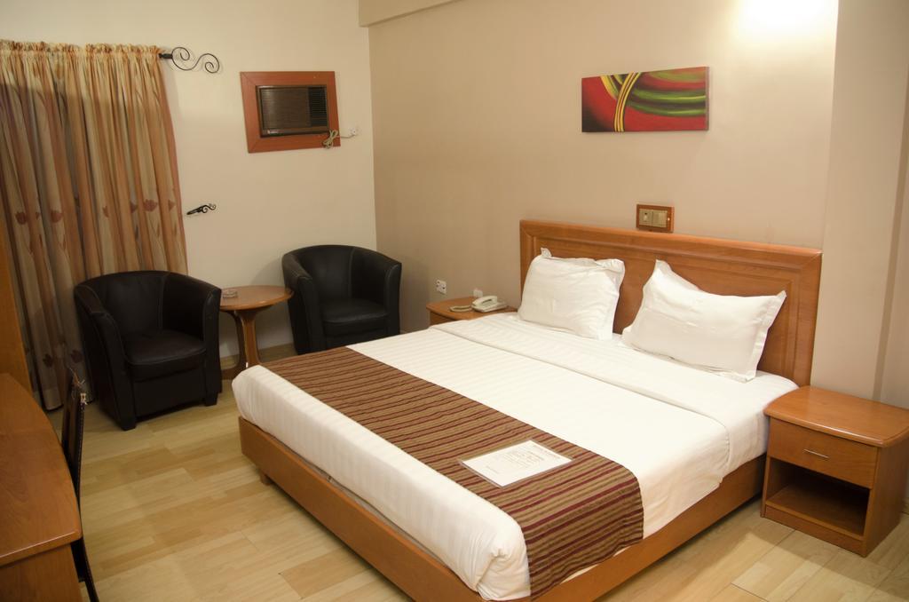 Hotel Rosebud Абуджа Екстериор снимка