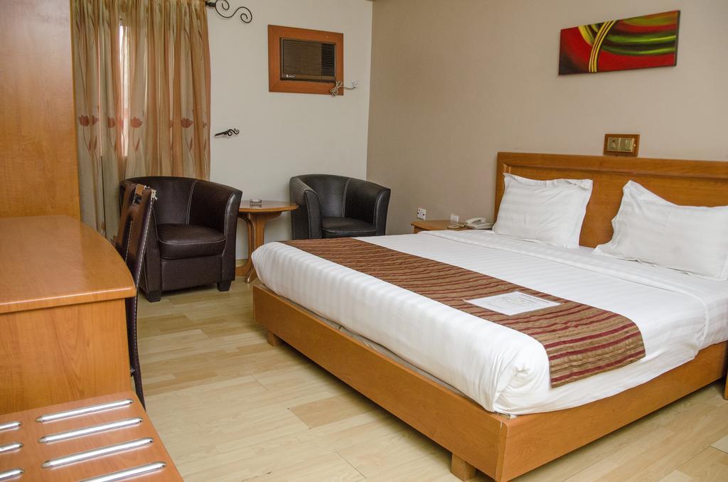 Hotel Rosebud Абуджа Екстериор снимка