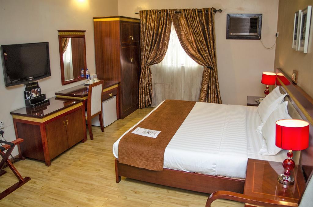 Hotel Rosebud Абуджа Екстериор снимка
