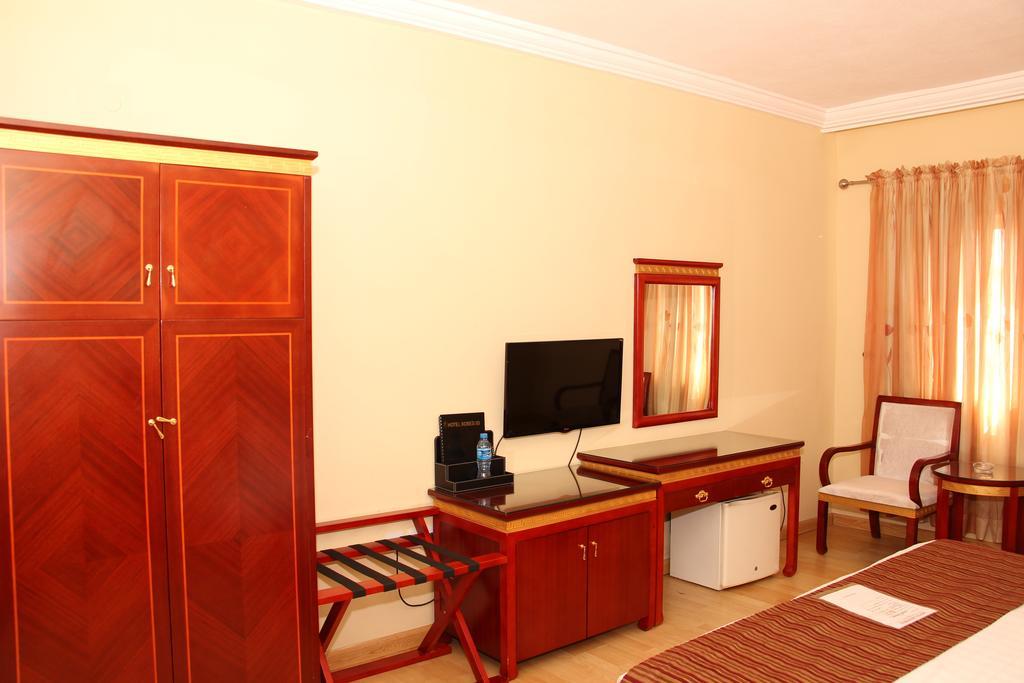 Hotel Rosebud Абуджа Екстериор снимка